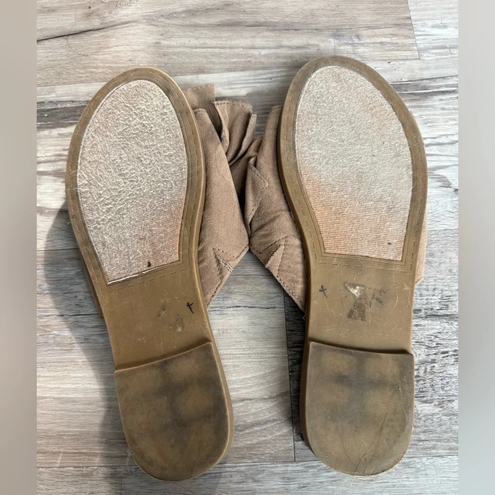 Altar’d State Women's Tan Bow Slide Sandals Size 10